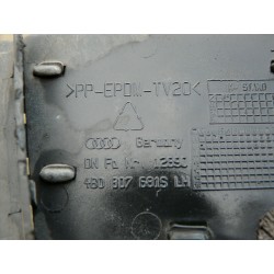 grille avant droit parechoc AUDI A6 V6 2.5 TDI 8D0807681 s