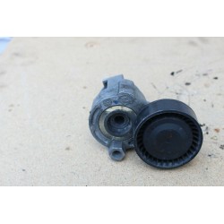 galet tendeur enrouleur courroie accessoire renault clio 2 1.5 dci