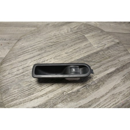 bouton leve vitre arriere gauche RENAULT SCENIC 2 156013870