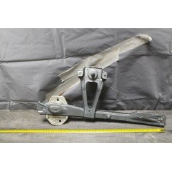 leve vitre manuel arriere gauche RENAULT CLIO 2 PH 2 1.5DCI 80 4P 7700842233