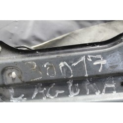 leve vitre manaule arriere droit RENAULT LAGUNA 1 7701672416