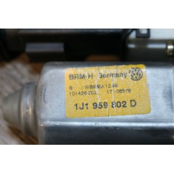 moteur leve vitre electrique avant droit VW VOLKSWAGEN GOLF 4 BORA 1J1959801 C