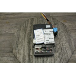 calculateur boitier moteur UCH platine fusible RENAULT 1.4 1.6 16V 8200141151