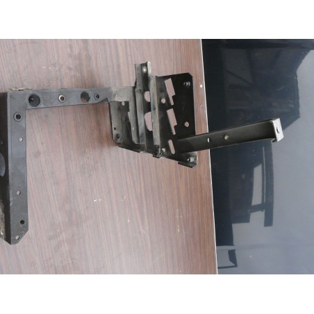 support carrosserie avant droit AUDI A8 V8 3.3 TDI 2001  4D0821138