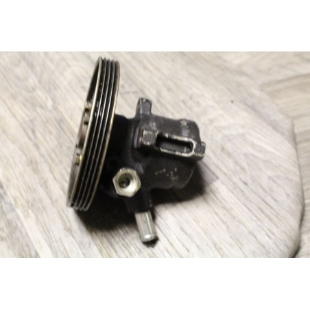 pompe de direction PEUGEOT 7849701