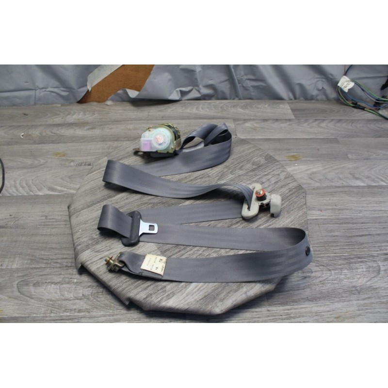 enrouleur ceinture arriere droit DAIHATSU SIRION 1.3 16V 2001 5 PORTE 0427126 enrouleur ceinture arriere droit DAIHATSU SIRION 1.3 16V 2001 5 PORTE 0427126