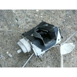 gache de porte avant droit AUDI A4 V6 2.5 TDI 150CV break quattro 2000