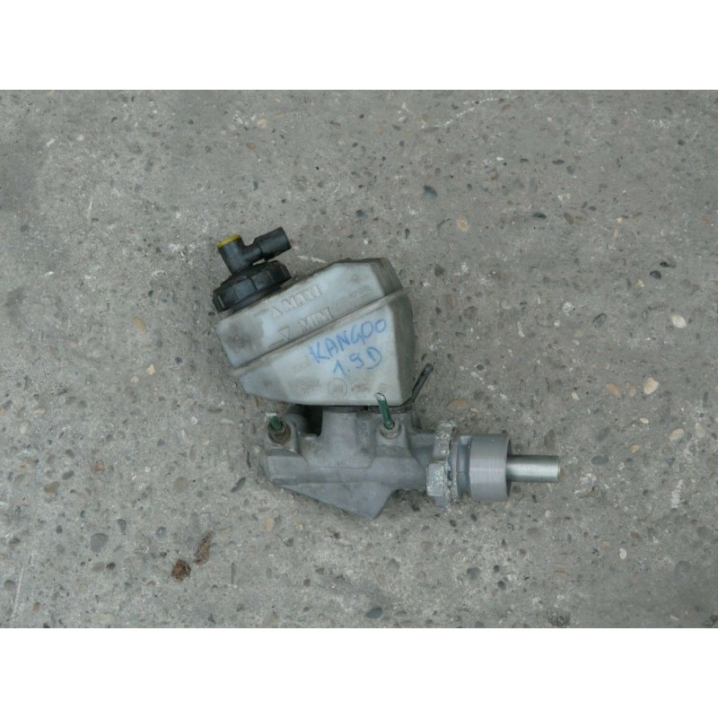 maitre cylindre avec bocal RENAULT KANGOO 1900 DIESEL ANNEE 1998
