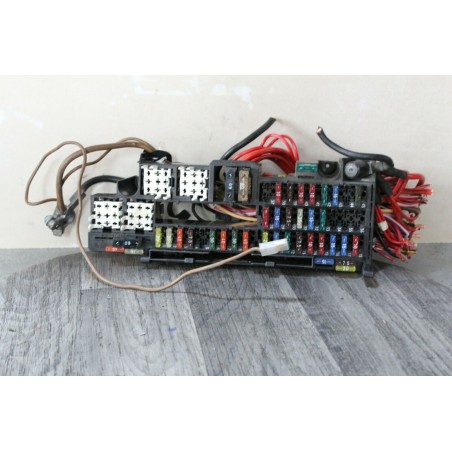 platine boite a fusible avec relais fusible et cosse MERCEDES CLASS A