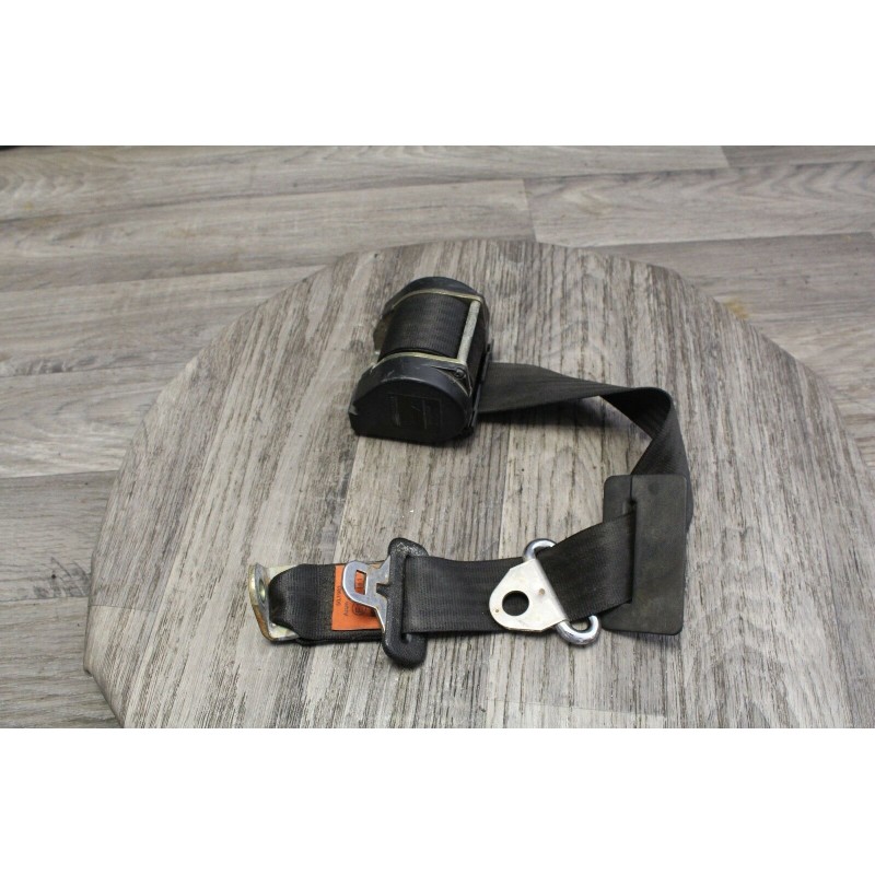 enrouleur de ceinture securite BMW E30 1904854