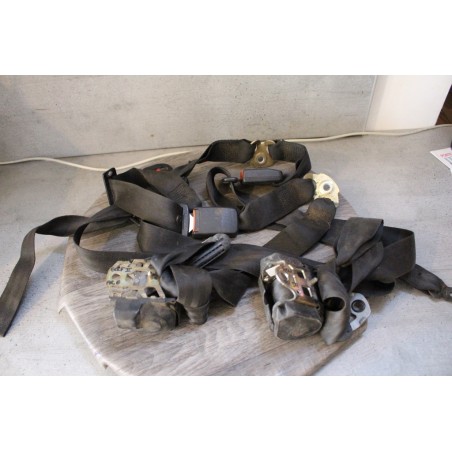 jeu ceinture securite arriere avec ceinture ventrale vw volkswagen golf 2