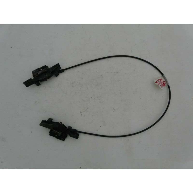 cable et gache ouverture de capot AUDI A4 V6 2.5 TDI break QUATTRO cable et gache ouverture de capot AUDI A4 V6 2.5 TDI break QUATTRO
