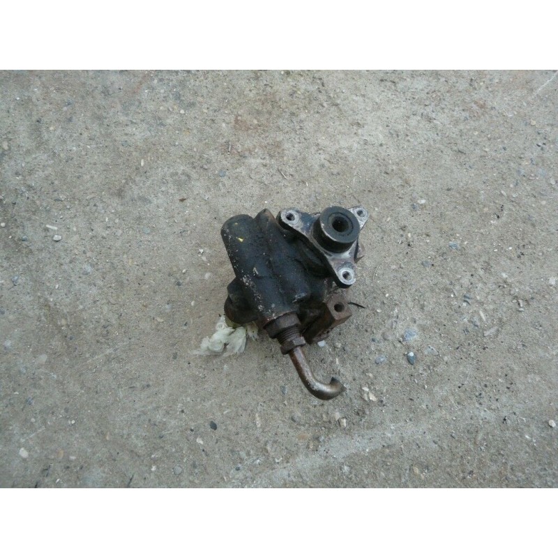 pompe de direction assistée RENAULT KANGOO 1.9 DIESEL ANNEE 1998 5 places