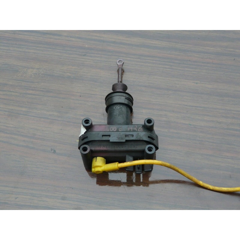 moteur fermeture centralise pneumatique MERCEDES 500E 1996