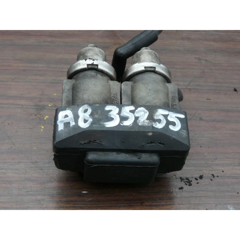 sonde capteur PRESSION DE TURBO AUDI A8 V8 3.3 TDI 2001 059906629 sonde capteur PRESSION DE TURBO AUDI A8 V8 3.3 TDI 2001 059906629