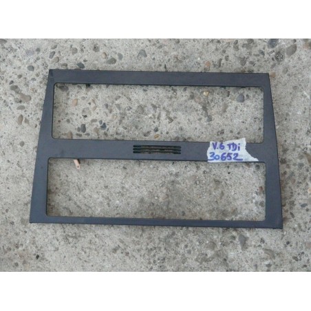 plastic contour grille TDB AUDI A4 2000 8D0863263