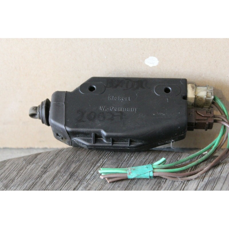 moteur fermeture centralise avant droit CITROEN BX moteur fermeture centralise avant droit CITROEN BX