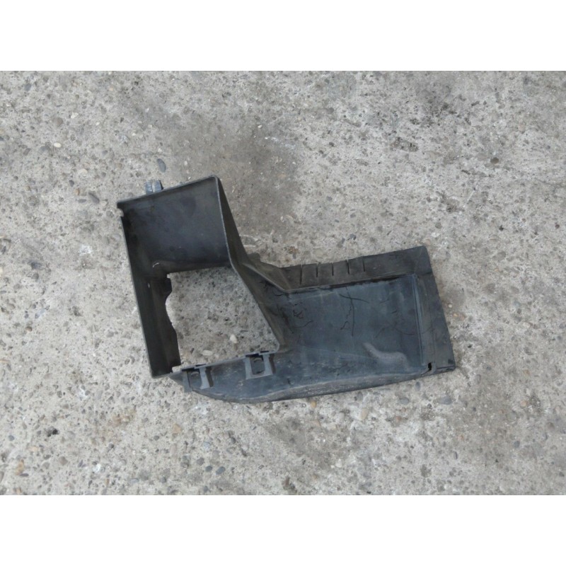 BUSE D AIR ECHANGEUR AVANT GAUCHE AUDI A4 V6 2.5 TDI break 2000