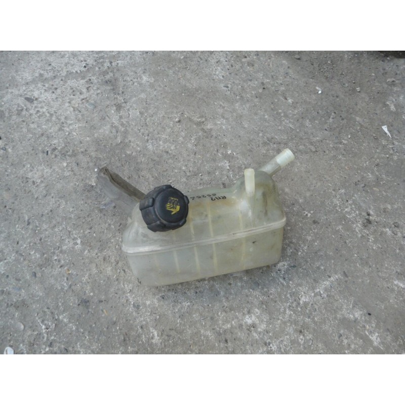 bocal liquide refroidissement RENAULT MEGANE 2 1.9 DCI 120 8200273157
