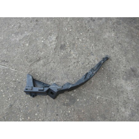 plastic fixation parechoc volkswagen passat v6 tdi annee 2000 break