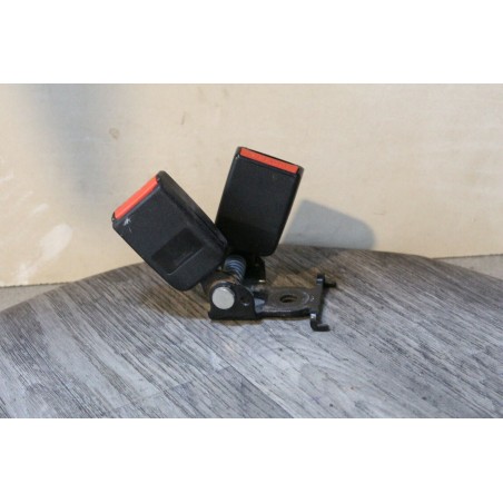 GACHE DE CEINTURE ARRIERE PEDONCULE RENAULT MEGANE ET SCENIC 2
