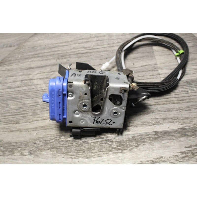 gache de porte arriere gauche AUDI A8 2001 4D0839015 D gache de porte arriere gauche AUDI A8 2001 4D0839015 D