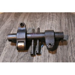 CULBUTEUR MOTEUR AUDI V8