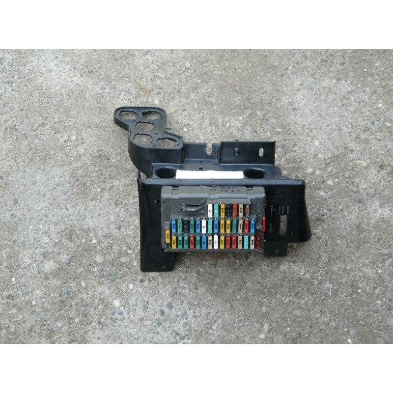 platine boite a fusible peugeot 806 1900 turbo-diesel 1996 platine boite a fusible peugeot 806 1900 turbo-diesel 1996