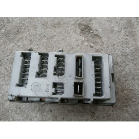 platine porte fusible PEUGEOT 106 1.4 DIESEL 1994