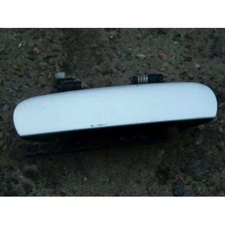 POIGNEE PORTE ARRIERE DROIT GRISE  AUDI A4 V6 2.5 TDI 150CV break quattro 2000