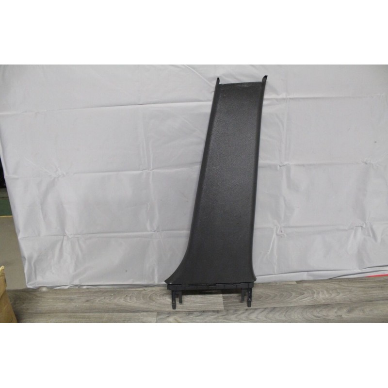 CACHE PLASTIC MONTANT MILIEU DROIT AUDI A4 2.5 V6 TDI 150CV 2000 8D0867244