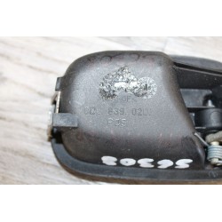 poignee porte arriere droit  AUDI A4 2000  8D0839020