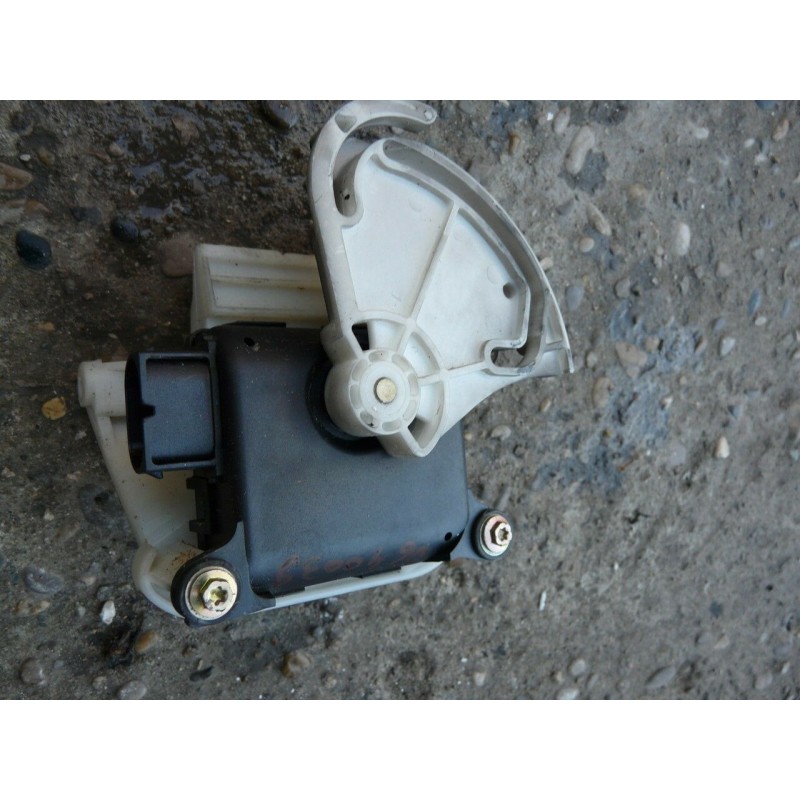 moteur electrique commande volet ventilation AUDI A6 150CV 740220460f moteur electrique commande volet ventilation AUDI A6 150CV 740220460f