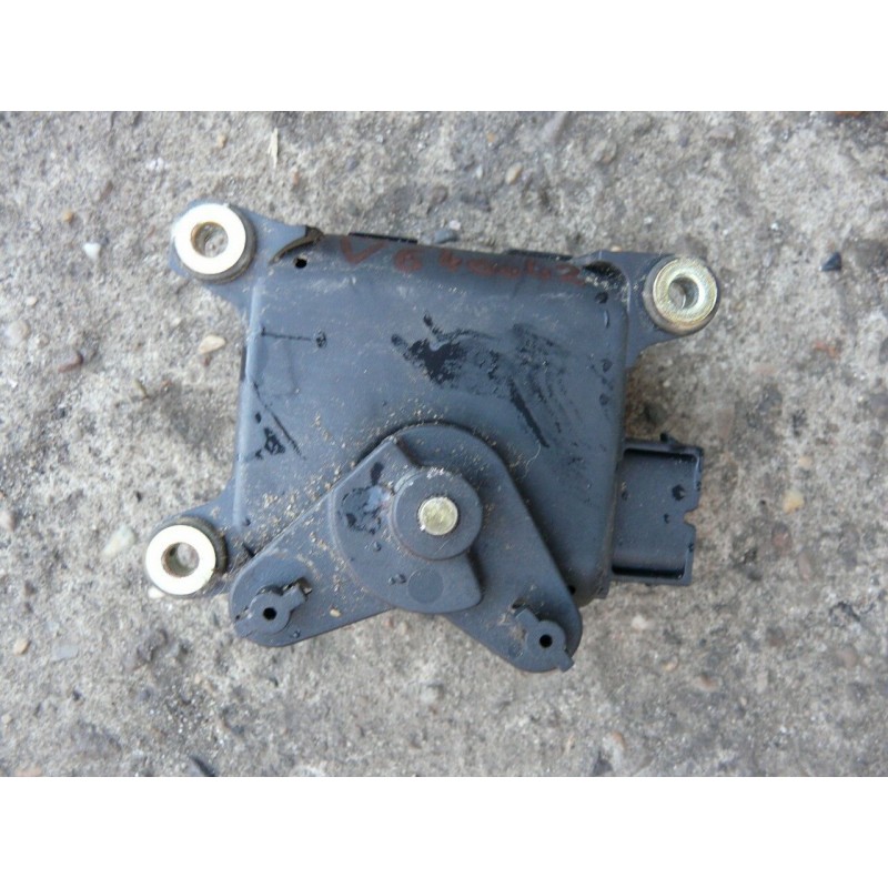 moteur electrique commande volet ventilation AUDI A6 V6 2.5 TDI 150CV 0132801149 moteur electrique commande volet ventilation AUDI A6 V6 2.5 TDI 150CV 0132801149