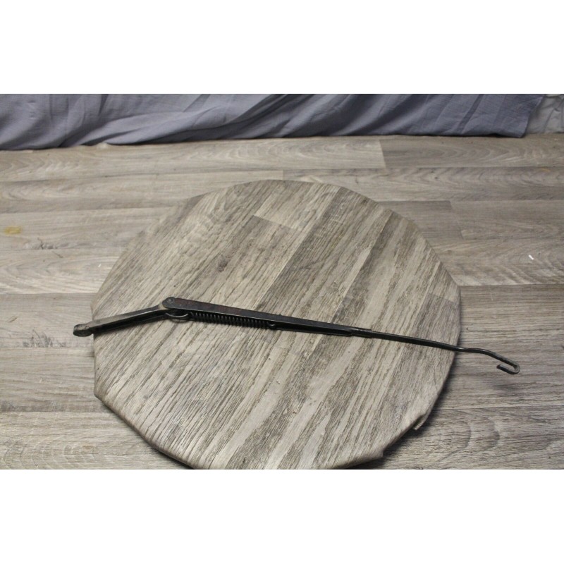 BRAS D ESSUI GLACE AVANT DROIT FORD FOCUS XS117527AA