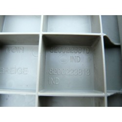 trappe vide poche rangement de sol arriere RENAULT SCENIC 2 2005 8200223810