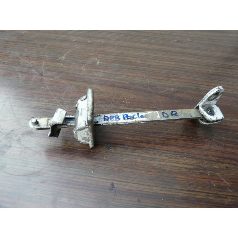 Arret de Porte Avant Droit RENAULT MASTER DIESEL ANNEE 1992 Arret de Porte Avant Droit RENAULT MASTER DIESEL ANNEE 1992
