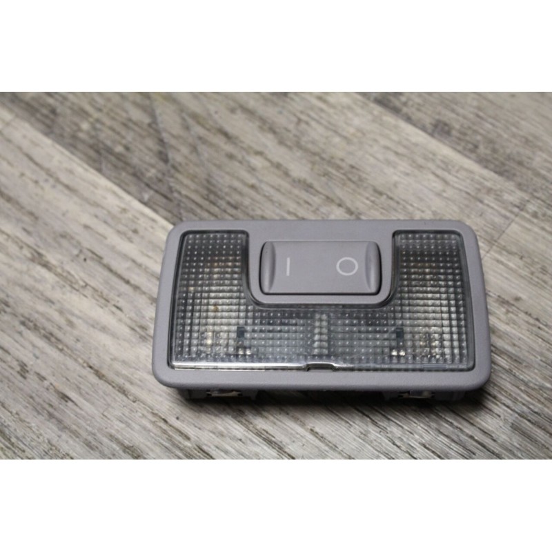 ECLAIRAGE INTERIEUR PLAFOND AUDI A6 BREAK 2.5 V6 TDI 180 2000 4B9747123