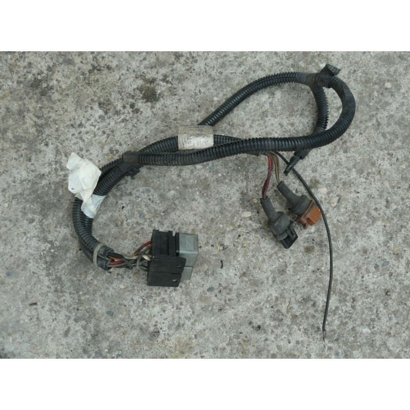 CABLAGE ELECTRIQUE DIVERS AVEC RELAIS RENAULT SAFRANE 2200 SI 1996 0332204152