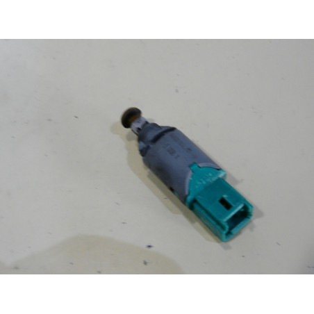 CAPTEUR DE FREIN coupure régulateur de vitesse RENAULT MEGANE 2 2003 8200168240