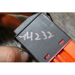 BOUTON ASR AUDI 8D0927133