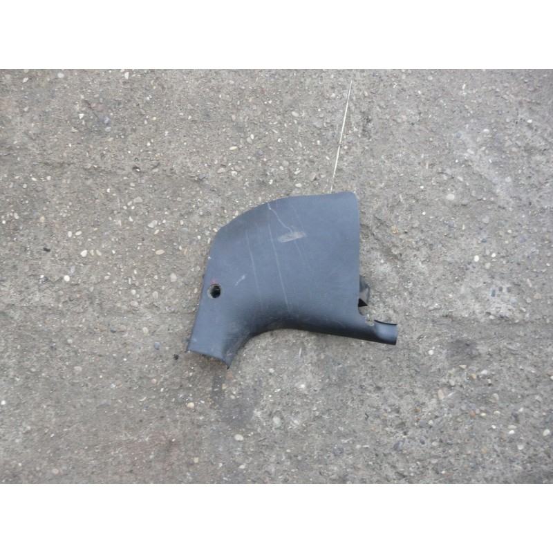 PLASTIC MONTANT DE PORTE volkswagen passat v6 tdi annee 2000 break