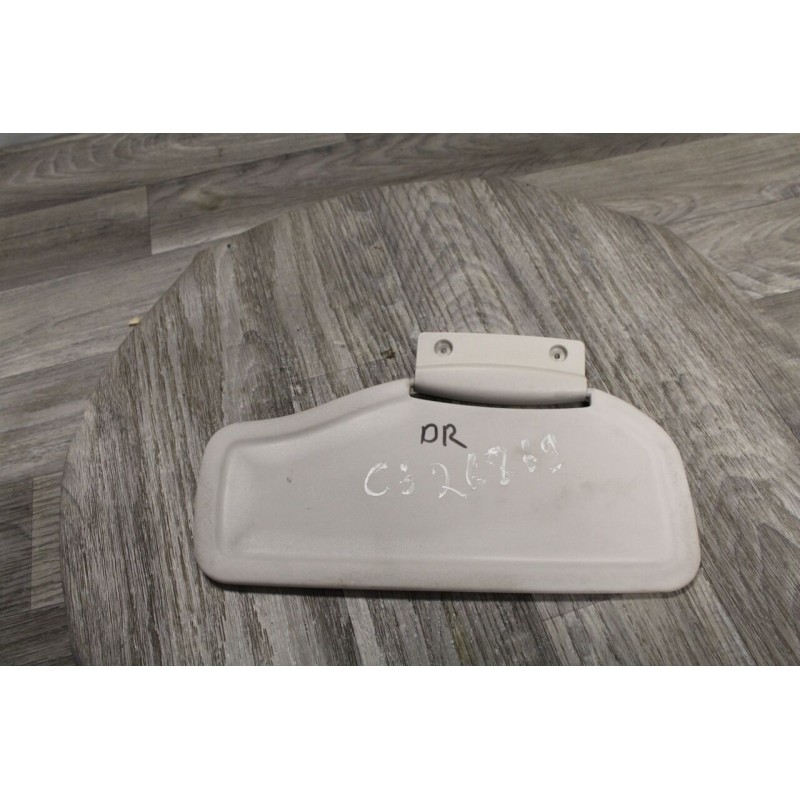 cache plastic interieur droit CITROEN C5 2.0 HDI 110 cache plastic interieur droit CITROEN C5 2.0 HDI 110