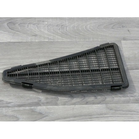 PLASTIC BAIE DE PARBRISE  RENAULT CLIO 1