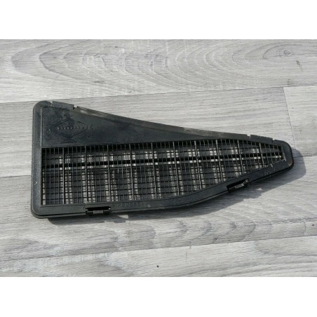 PLASTIC BAIE DE PARBRISE RENAULT CLIO 1