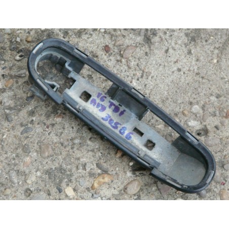 SUPPORT POIGNEE DE PORTE AUDI A4 V6 2.5 TDI 150CV break quattro 2000 4B2837886