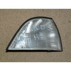 clignotant avant droit blanc BMW M3 ANNEE 1993