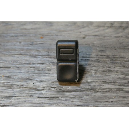 faux bouton PEUGEOT 205