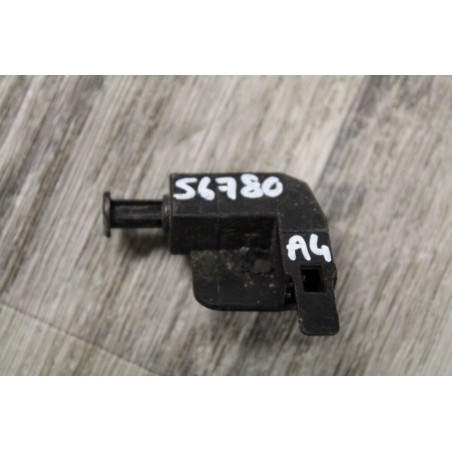 contacteur frein a main AUDI A4 2.5 V6 TDI 150CV 2000 1H0947561