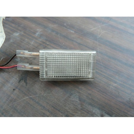 eclairage porte avant droit AUDI A6 V6 2.5 TDI 150CV